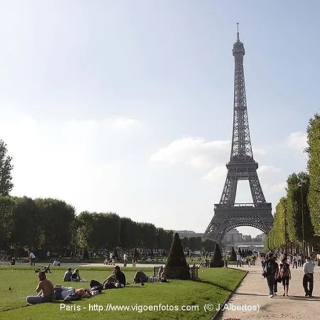 Apartment Comete Paris