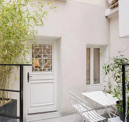 Comete Apartment *